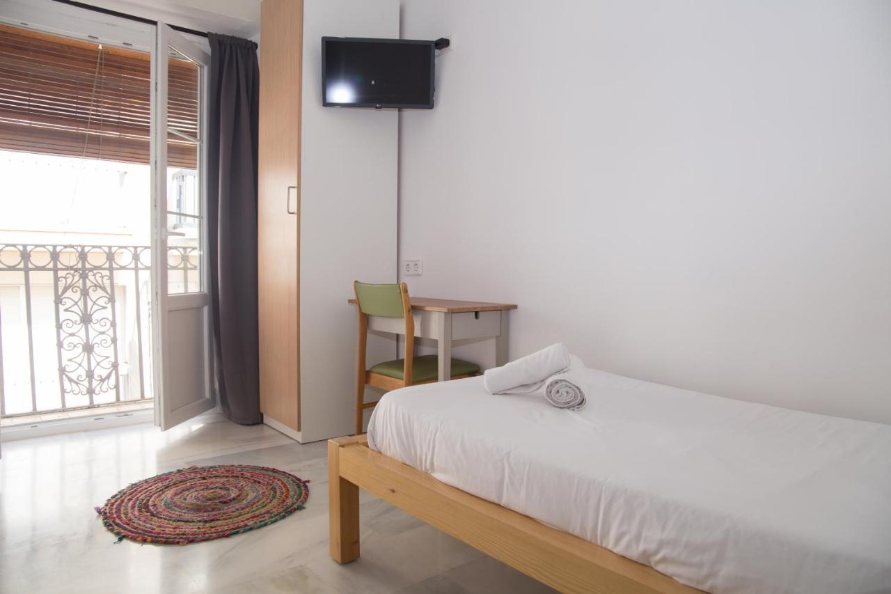 The Nomad Hostel&Pension Seville Exterior photo