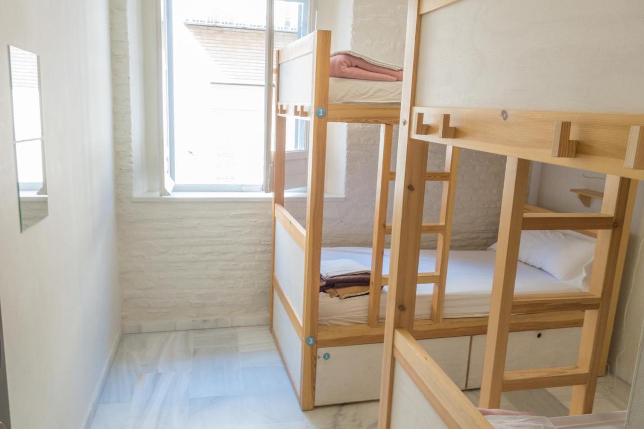 The Nomad Hostel&Pension Seville Exterior photo
