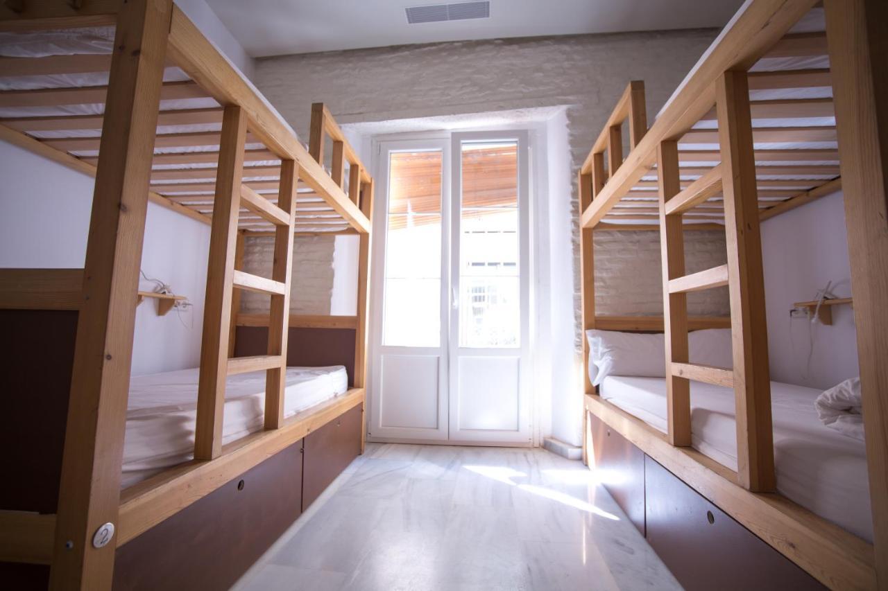 The Nomad Hostel&Pension Seville Exterior photo